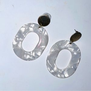 Francesca’s Gold & White Marble Earrings